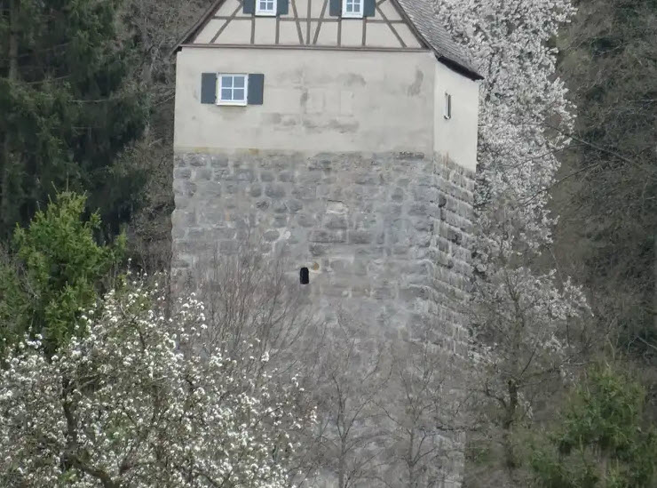 Turmhügelburg Leinroden, Germany
